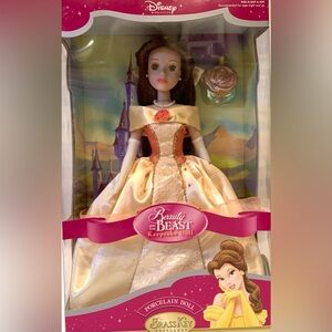 NIB DISNEY PRINCESS BELLE BRASS KEY KEEPSAKE Porcelain Doll unopened prestine 04